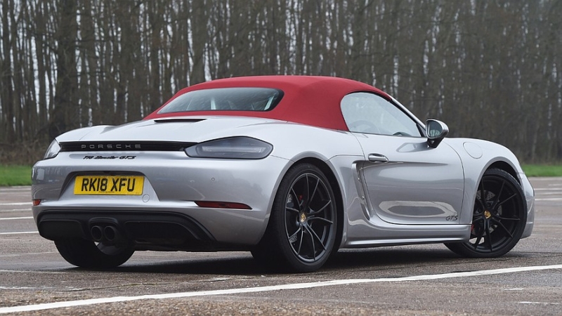 Porsche 718 Boxster следующего поколения: новые изображения